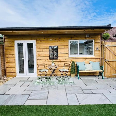 The Mudeford Gem Accommdation Христчёрч Экстерьер фото