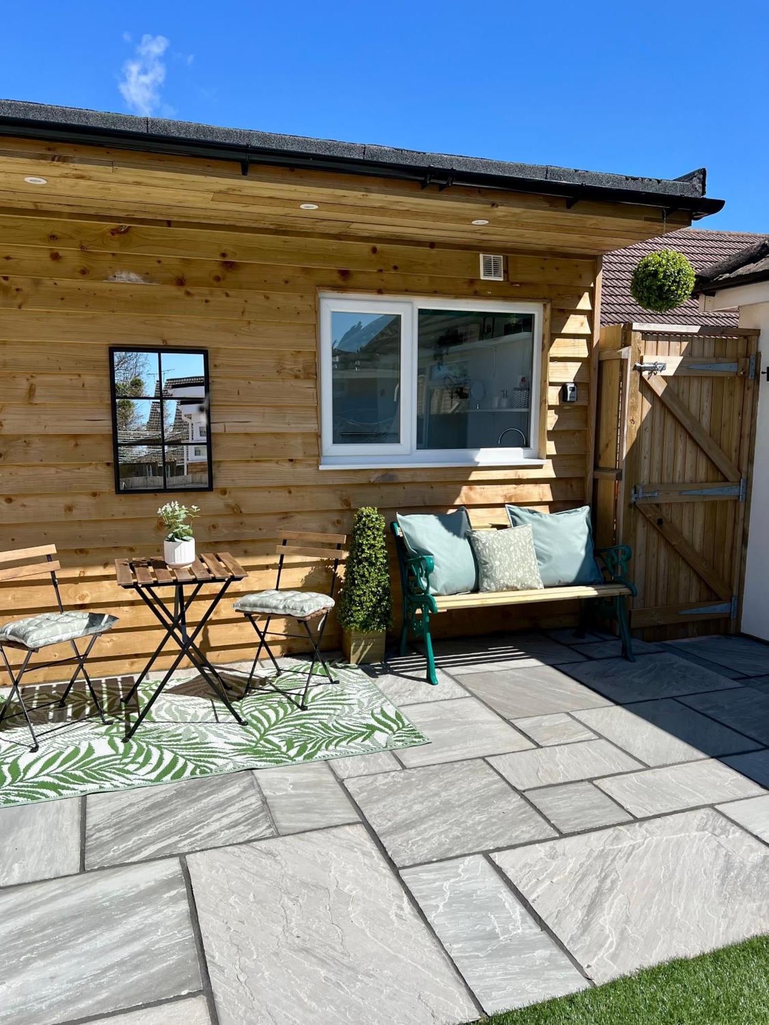 The Mudeford Gem Accommdation Христчёрч Экстерьер фото